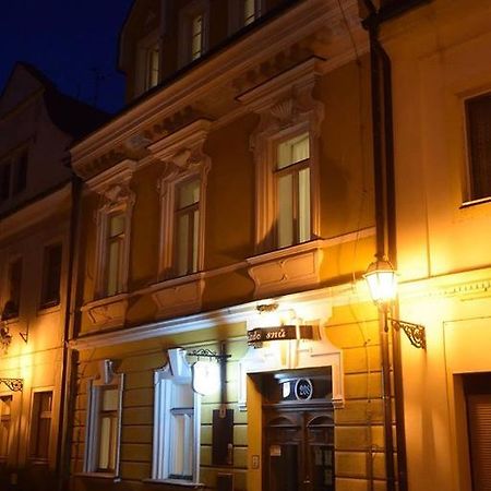 Hnizdo Snu Hotel Hradec Kralove Bagian luar foto