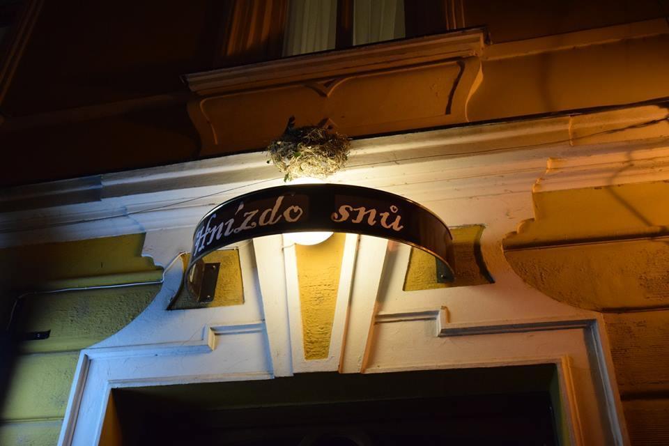 Hnizdo Snu Hotel Hradec Kralove Bagian luar foto