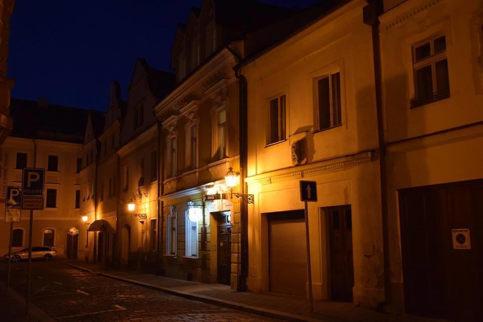 Hnizdo Snu Hotel Hradec Kralove Bagian luar foto